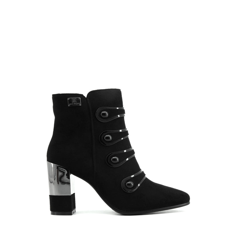 More Shoes: E&D Designer Brands