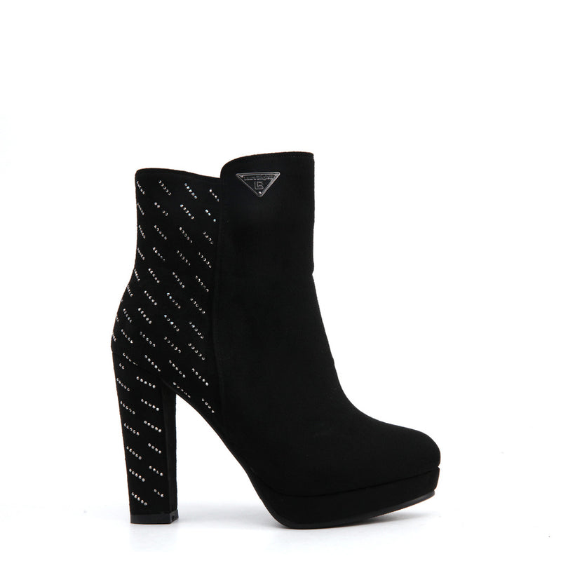 More Shoes: E&D Designer Brands