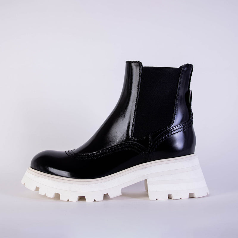 Alexander McQueen White Sole Chelsea Boots