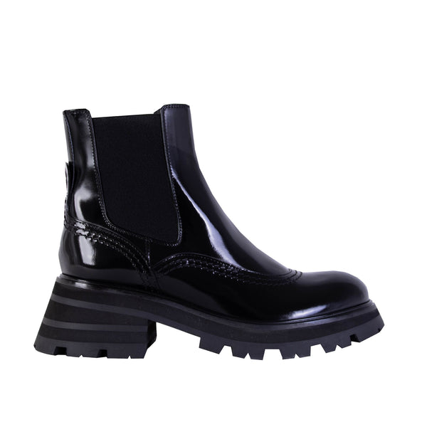 Alexander McQueen Black Leather Chelsea Boots